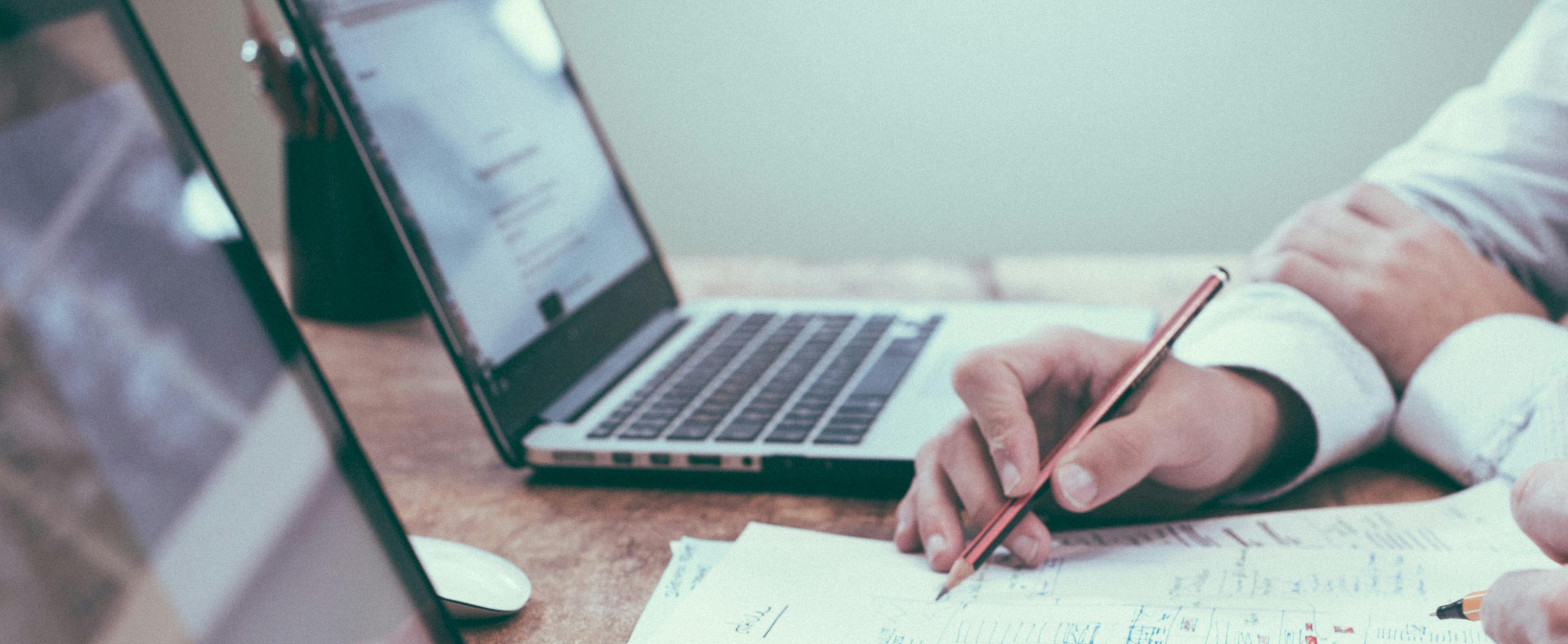 Задний фон секции героя