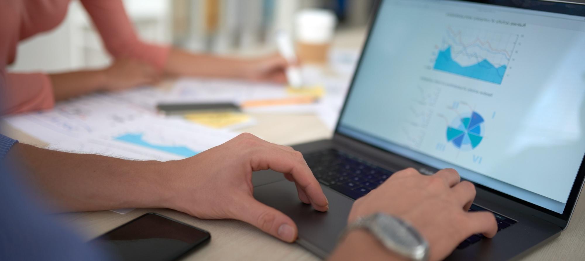 Задний фон секции героя