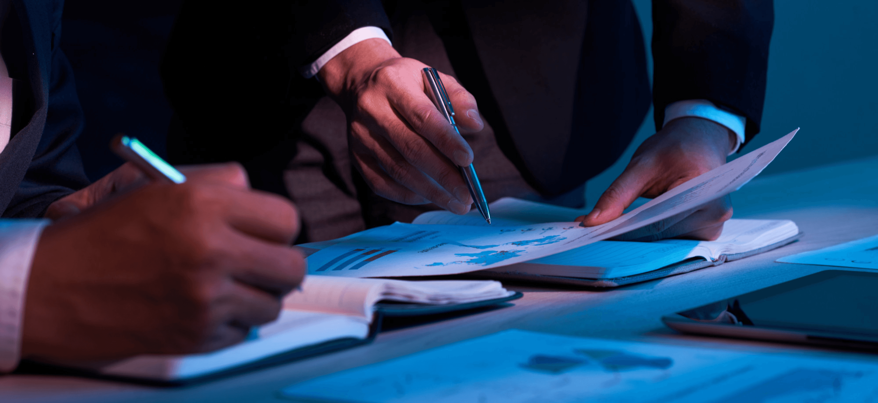 Задний фон секции героя